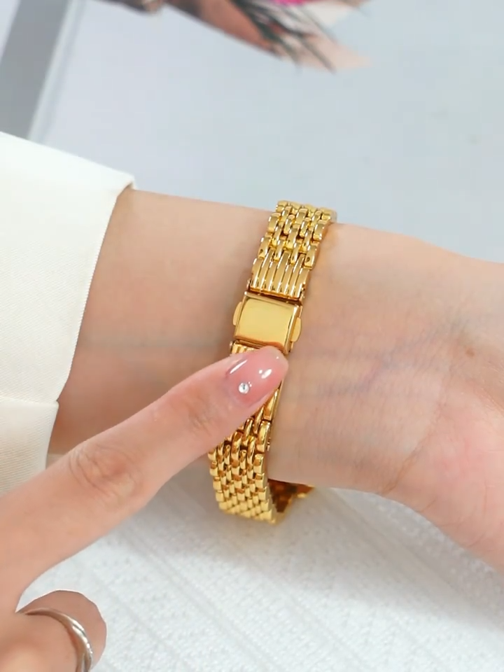 Regalia Link Watch | Arany