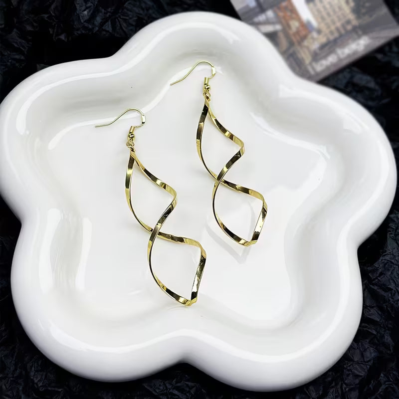 Spiral Dangle Fülbevaló | Arany