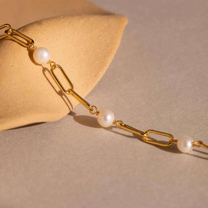 Sophisticated Gyöngy Chain Karkötő