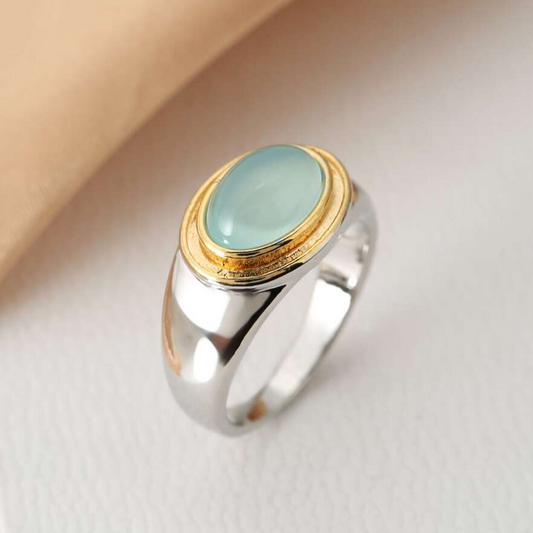 Ezüst and Arany Bezel Cabochon Gyűrű