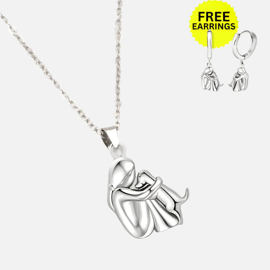 Wynter™ - Hug Pendant with Matching Fülbevaló